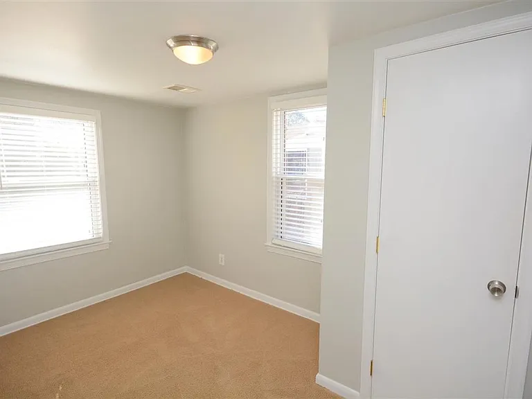 406 High Point Ave — Photo 30