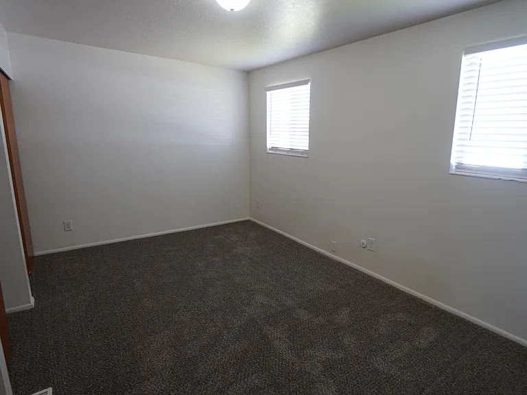 1273 E Gordon Ave — Photo 14
