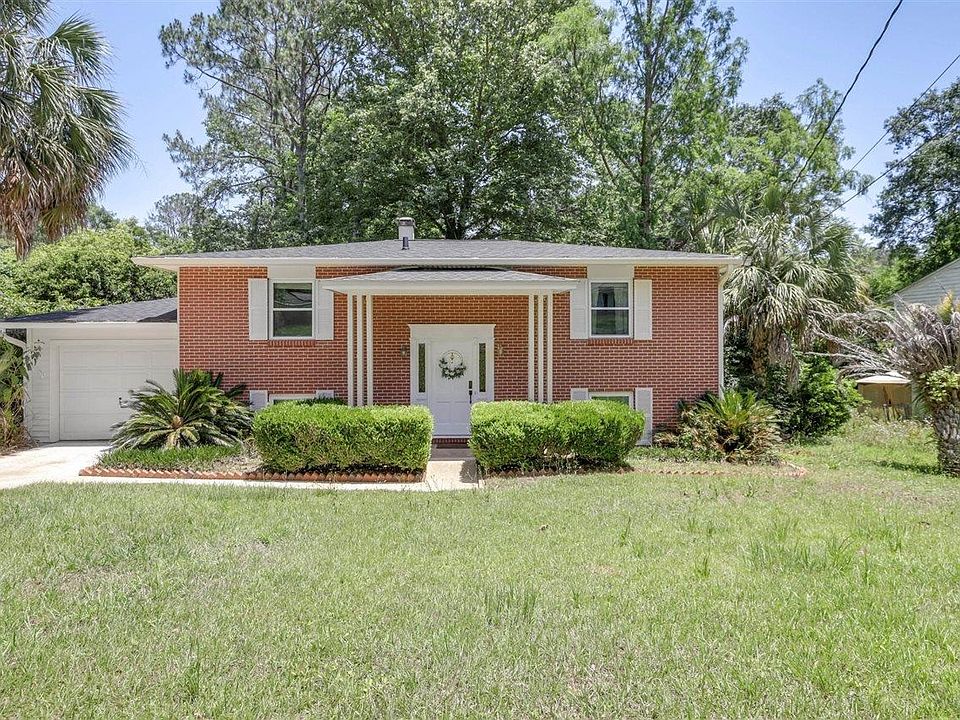 1st image of 2307 Spoonwood Dr