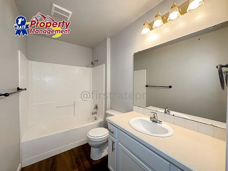 10022 W Garverdale Ln #102 — Photo 15