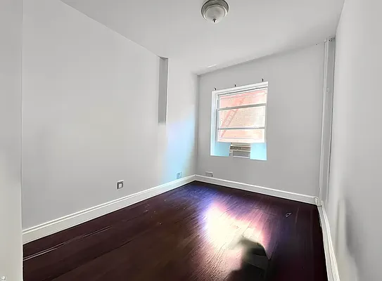 Rented by Keller Williams NYC | media 8