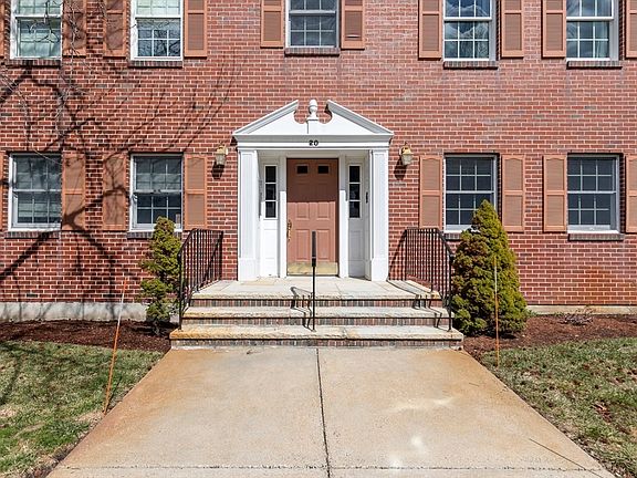 2nd image of 20 Weatherly Dr Unit 4