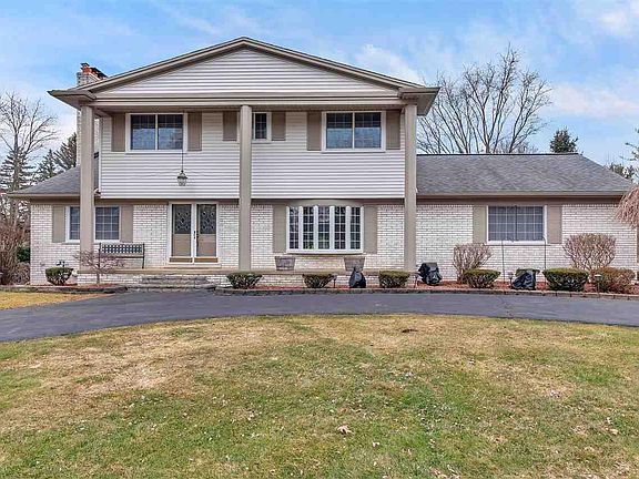 2nd image of 5390 Fieldcrest Dr