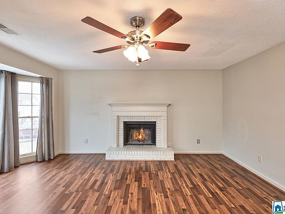 2nd image of 409 Jamestown Manor Dr