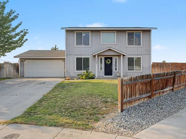 1737 W Mockingbird St, Moses Lake, WA 98837