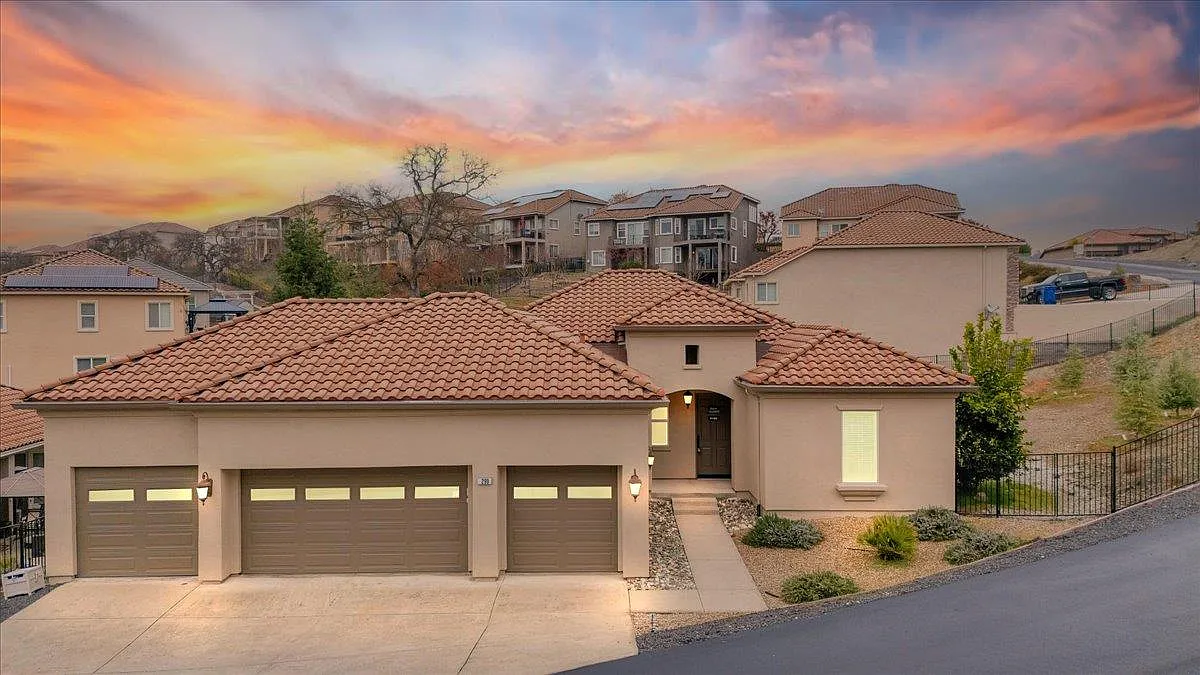 299 Calypso Beach Dr photo 1