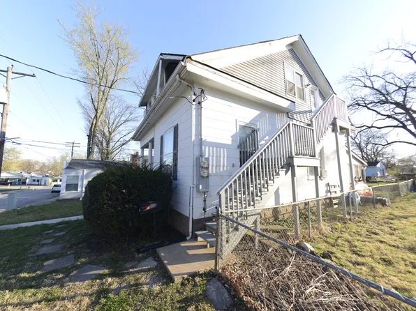 1517 Waverly St #A, Saint Charles, MO 63301