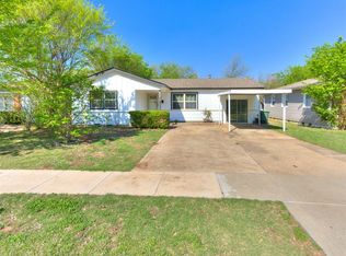 637 N Broadway, Edmond, OK 73034