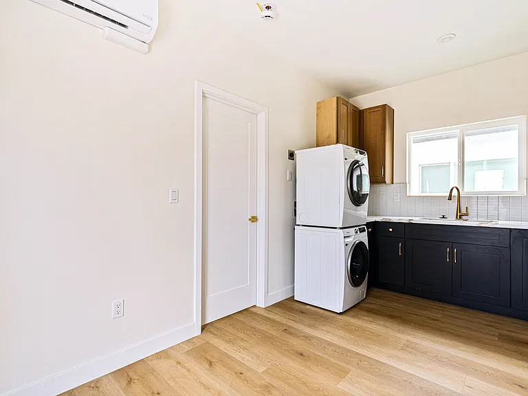 1953 Emerald St #1 — Photo 12