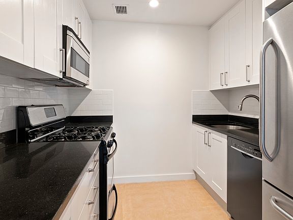 4th image of 313 W 119th St #5C
