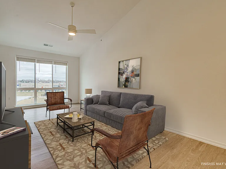 Uptown Square Apartments — Photo 18