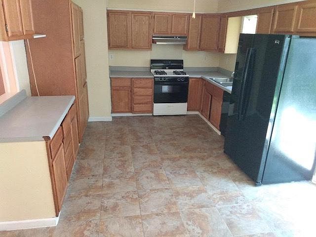 2nd image of 208 Kimberly Dr