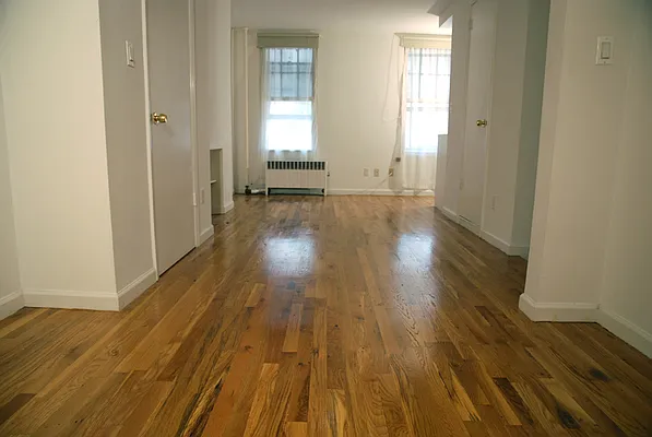 Rented by Buchbinder & Warren | media 16