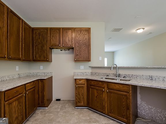 5th image of 298 Brookview Dr