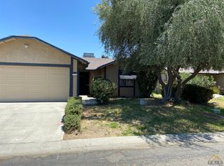 6000 Stone Bridge Ln, Bakersfield, CA 93313