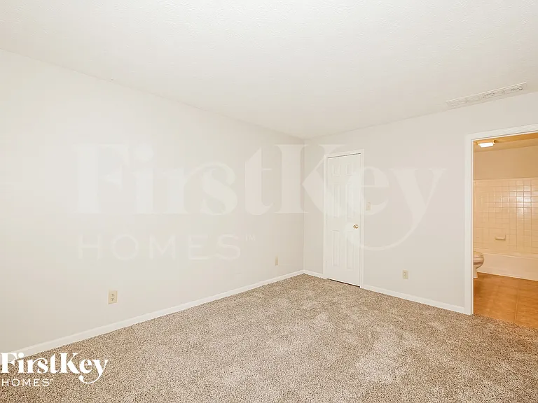 6843 Owls Nest Ct — Photo 12