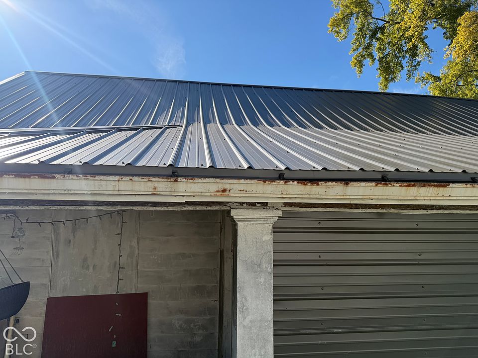 2nd image of 1404 W 2nd St