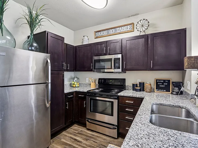 Flats at 146 | Specials Available — Photo 40