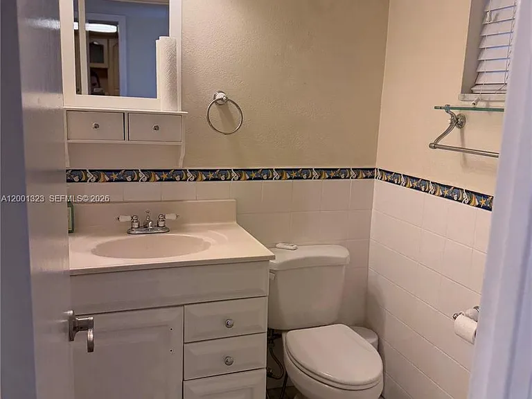 100 Edgewater Dr #127 — Photo 7