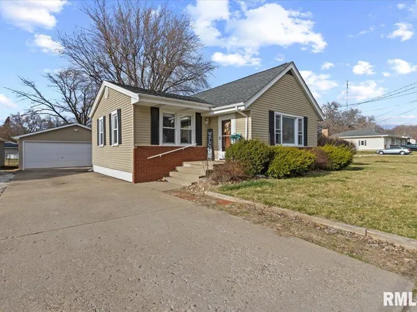 121 Carroll St, East Peoria, IL 61611