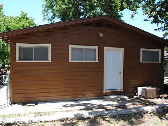 2nd image of 1098 W Green St