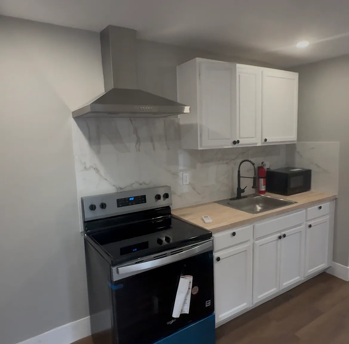 2 bed, 720 sqft, $1,350 — Photo 2