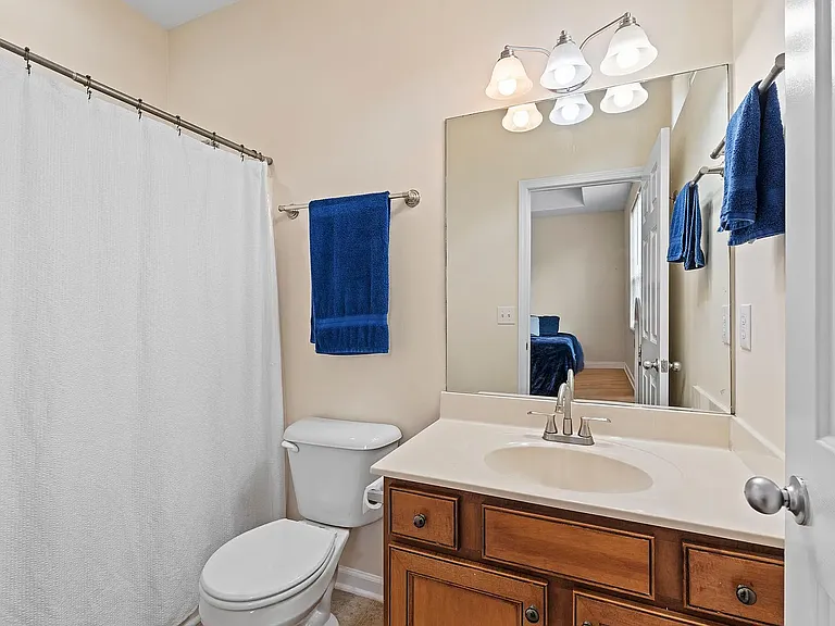 220 Shannon Ct — Photo 27