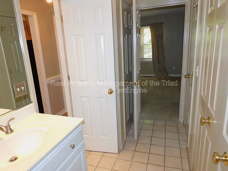 22 Milpond Ln — Photo 12