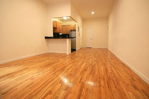 Rented by JK Dansar Corp | media 18