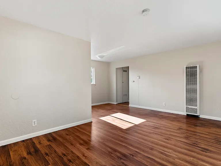 128 Catron Dr #C — Photo 6