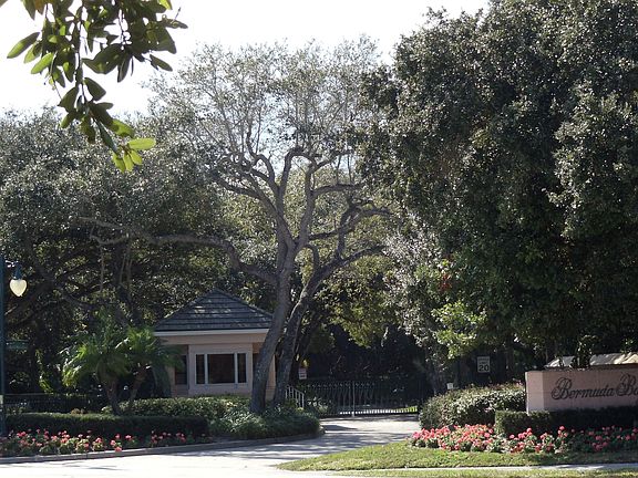 4th image of 500 Sable Oak Ln