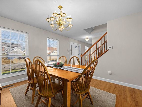 5th image of 301 Schwarz Meadow Ct