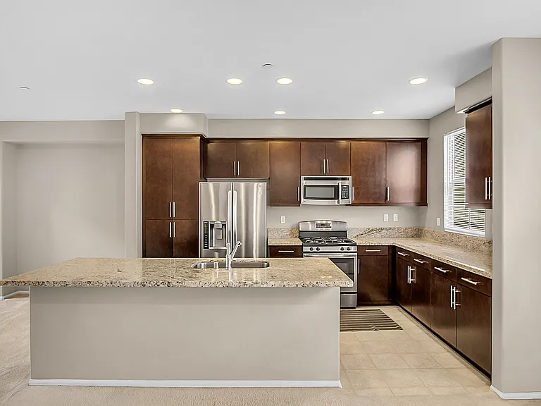 1870 Gladys Ave #107 — Photo 24