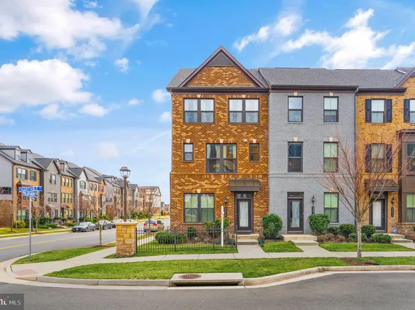 43415 Charitable St, Ashburn, VA 20148
