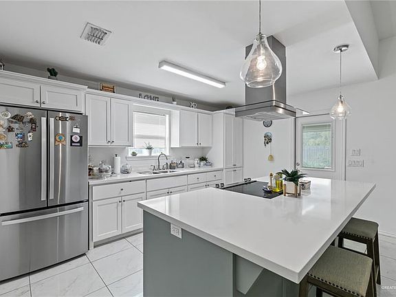 4th image of 1440 Camila St