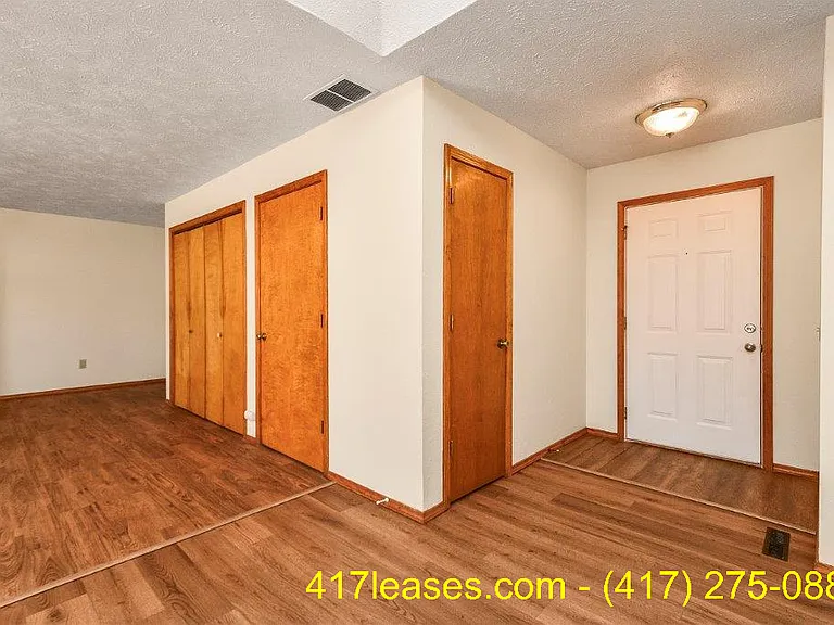 3318 S Valley View Dr — Photo 11