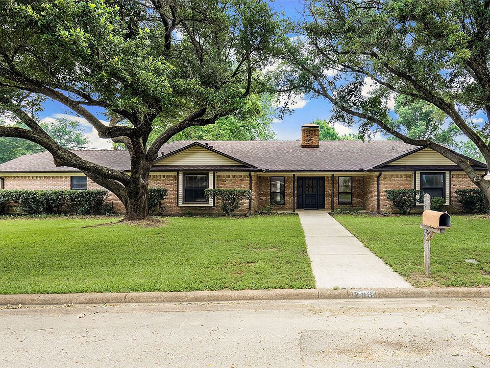1st image of 203 Pamela Dr