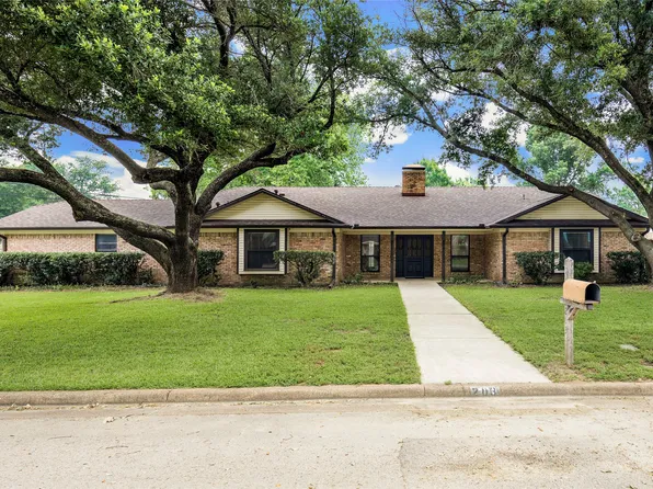 203 Pamela Dr, Mineola, TX 75773