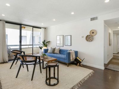 750 S Spaulding Ave APT 330, Los Angeles, CA, 90036