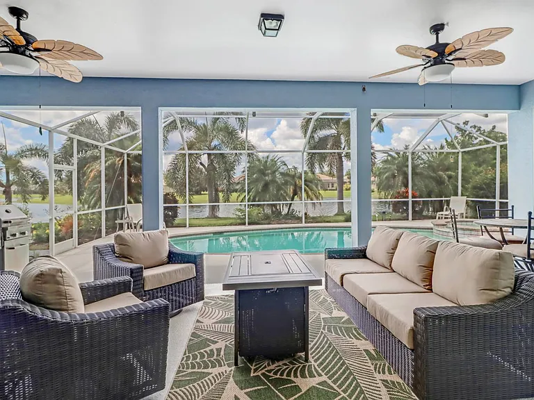 9151 Kings Cove Ct — Photo 10