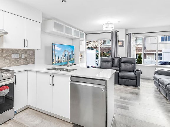 5th image of 12711 64th Ave #29