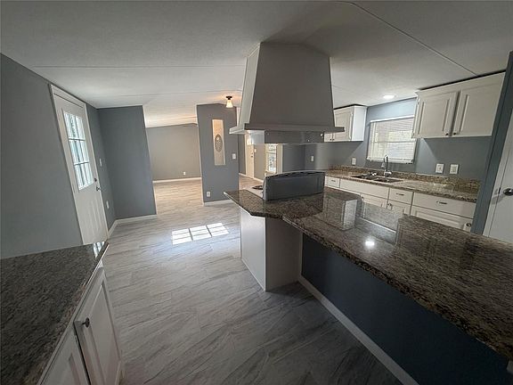 3rd image of 15476 Esther Dr