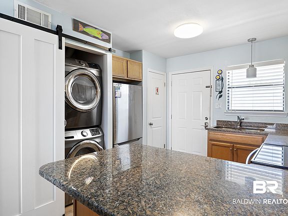 4th image of 728 W Beach Blvd #211