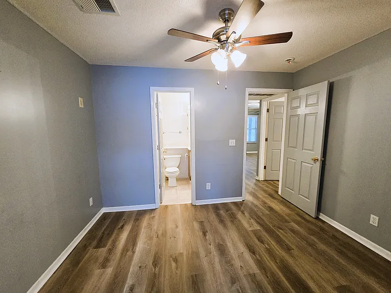 6972 N Olive St — Photo 16