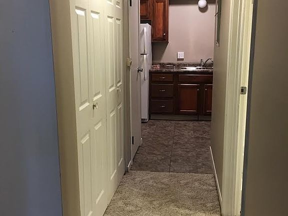3rd image of 1019 Holloway Dr #4