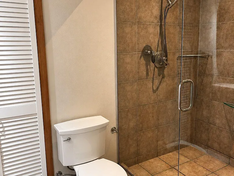 3200 Harris Park Ave — Photo 9