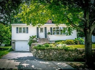 25 W Kenneth St, Lawrence, MA 01843