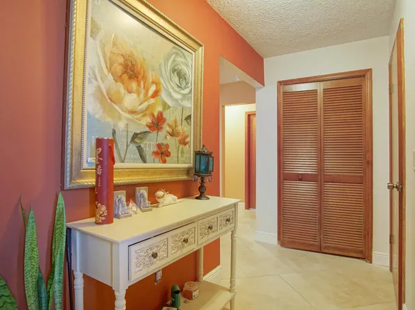 197 NW Peach Street, Port St Lucie, FL 34983