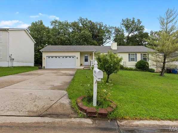 1053 Wrigley Cir, Warrenton, MO 63383