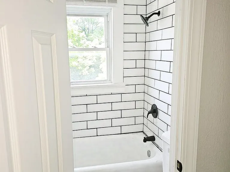 3131 Gilbert Ave — Photo 9